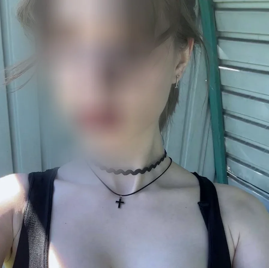 Alena, 21