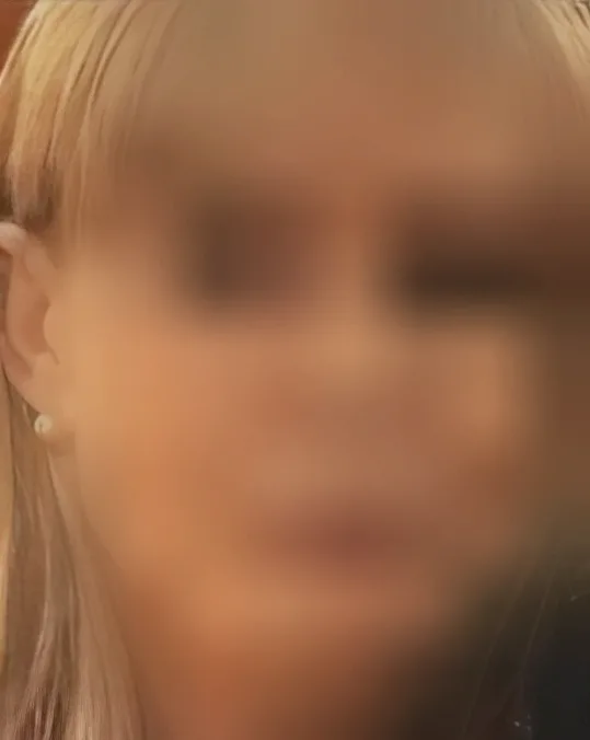 Antonia, 25