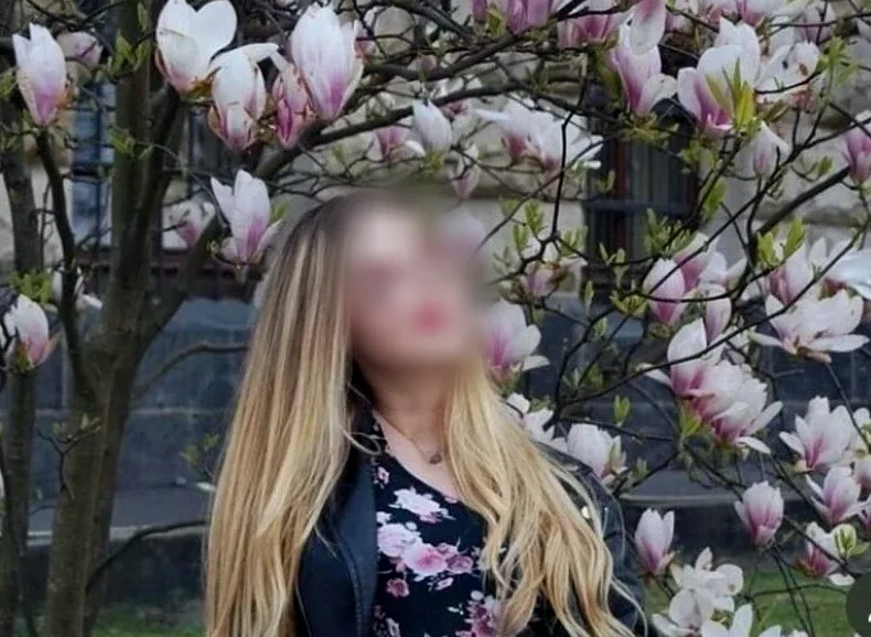 Bianca, 25