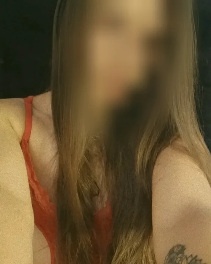 Michelle, 25